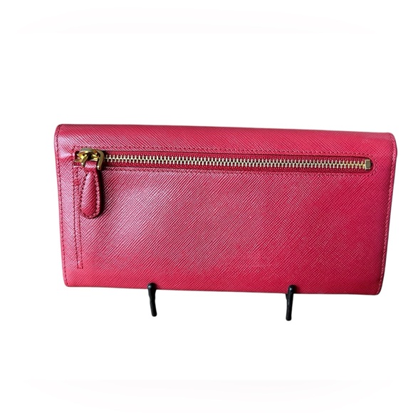 Prada Red Saffiano Tuc Leather Pushlock
Continental Flap Wallet With Box/dustbag - Picture 3 of 11
